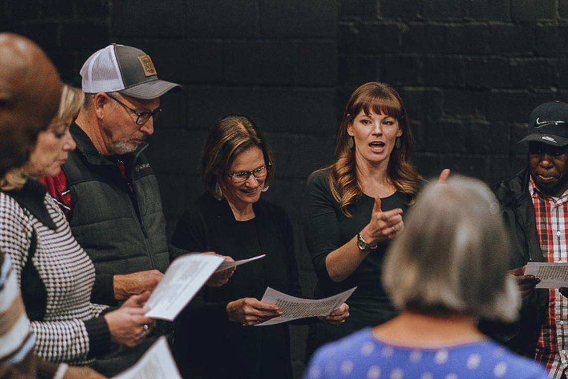 The De-Cruit workshop program helps veterans heal by teaching coping strategies and reading the words of Shakespeare.