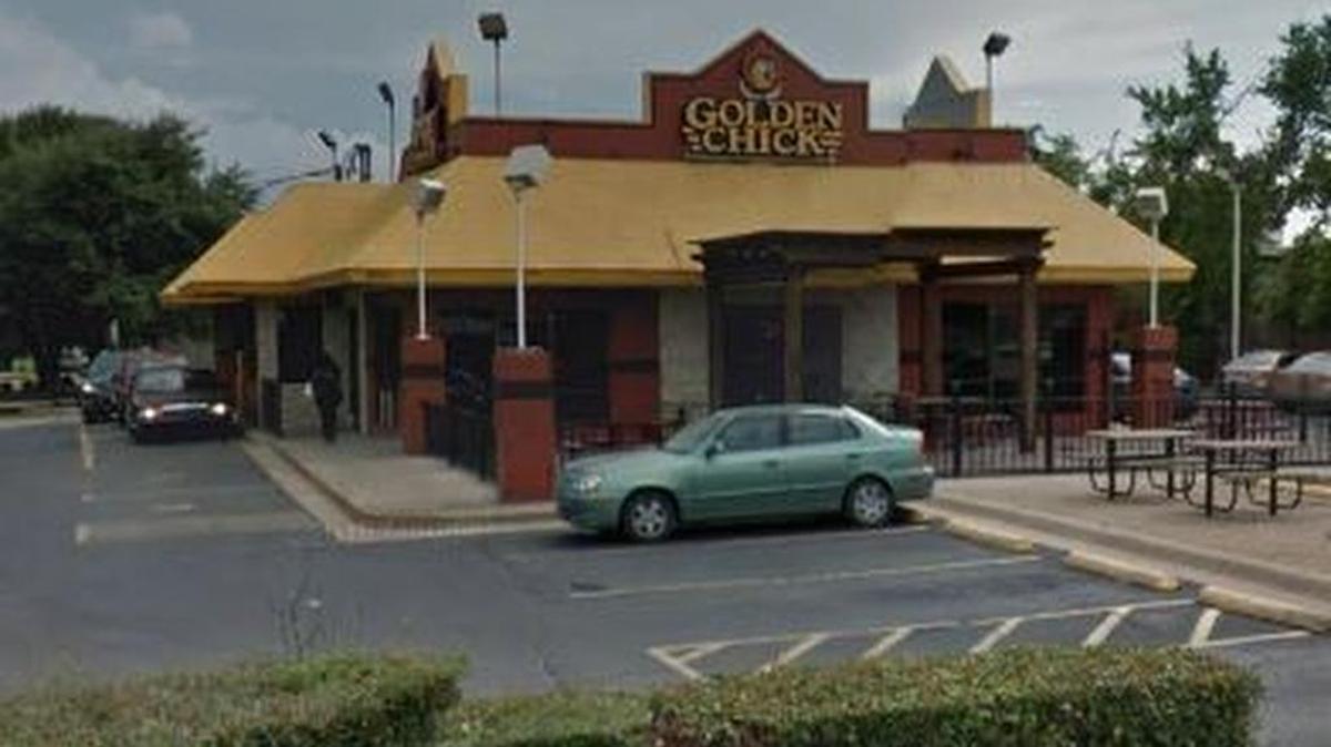 The Golden Chick in Dallas where a police officer was refused service.