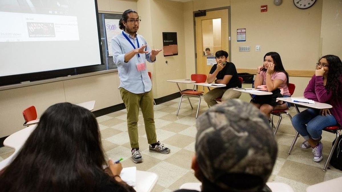 Student teacher Antonio Salmeron instructs a class as part of the UTeach Program at the University of Texas at Austin on July 10, 2017.