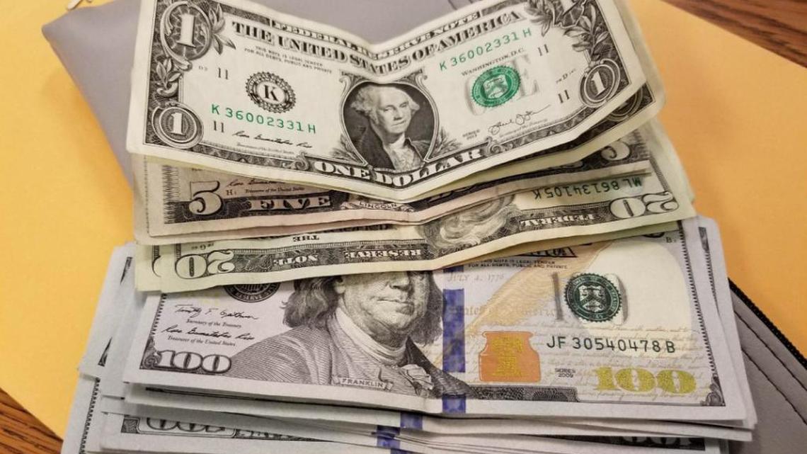 What would you do if your sandwich order came with a stack of cash? It happened to one woman at an unnamed Georgia restaurant.