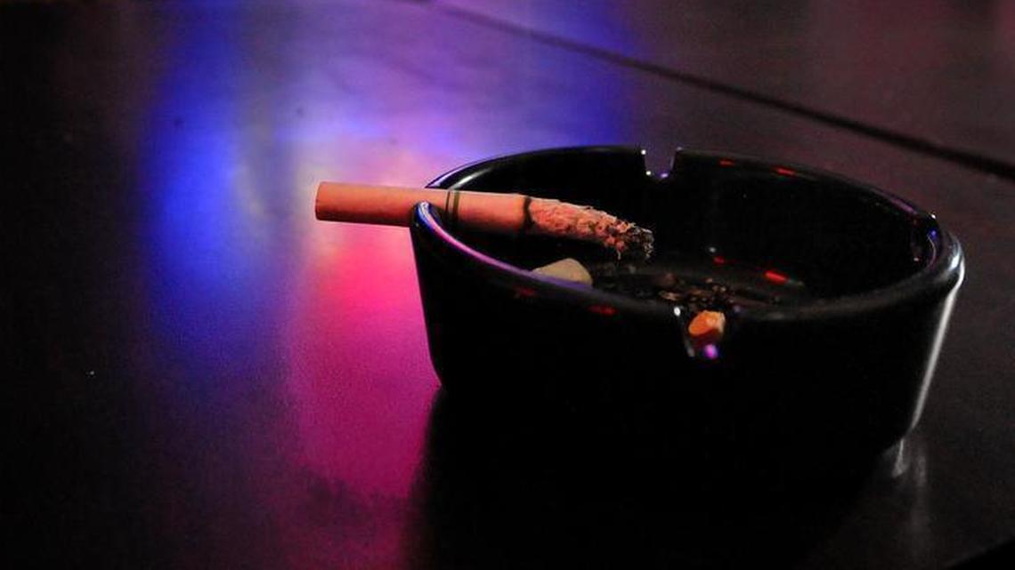 Fort Worth may add bars to the list of places where smoking is banned.