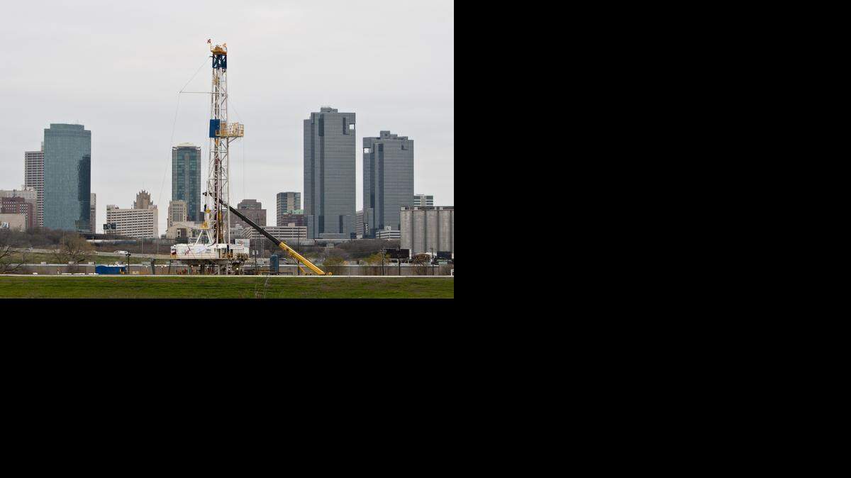 
Gas drilling rigs like this one in 2011 are rarely seen now in the Fort Worth and Tarrant County area as the Barnett Shale boom continues to slow down.
