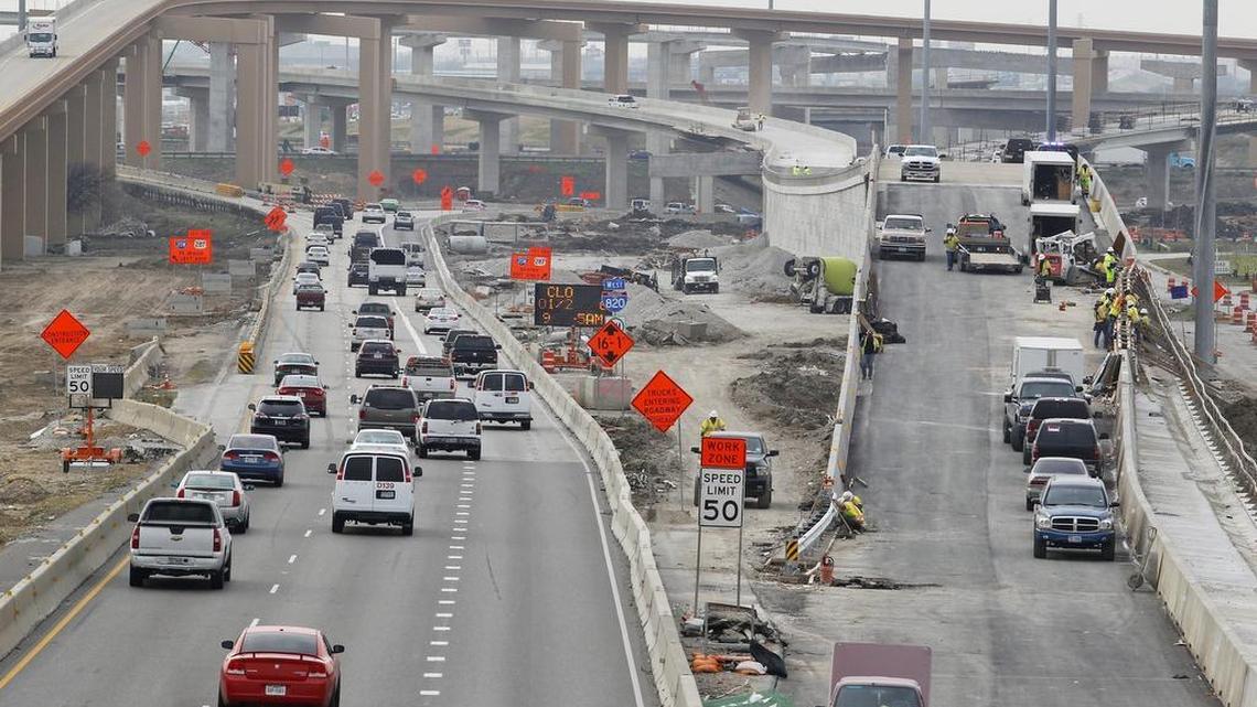 A major traffic switch will begin Sunday morning when the westbound Loop 820 exit to southbound I-35W switches from left to right.