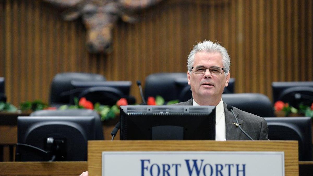 
Fort Worth City Manager David Cooke pitched the first draft of his proposed fiscal 2016 budget to the City Council Tuesday.
