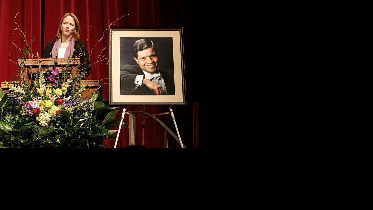 
The Rev. Angela Kaufman, mimister to the university at TCU, talks about pianist Jose Feghali at his memorial at the university’s Ed Landreth Auditorium Sunday.
