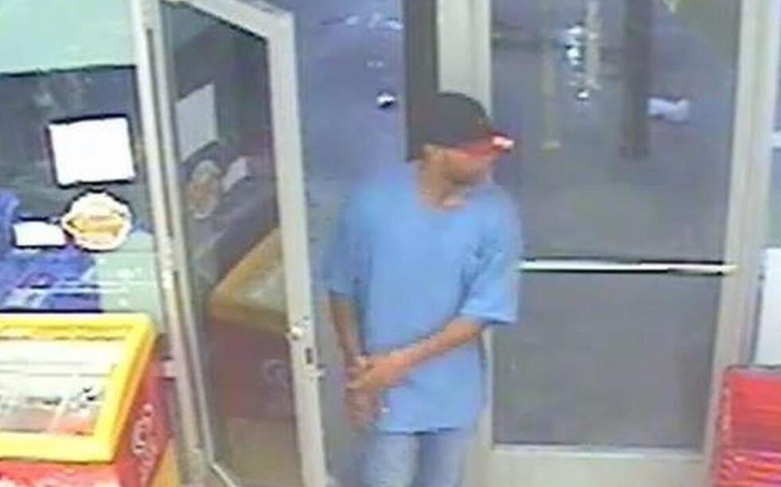 Fort Worth police looking for armed suspect in Oct. 6 heist | Fort ...