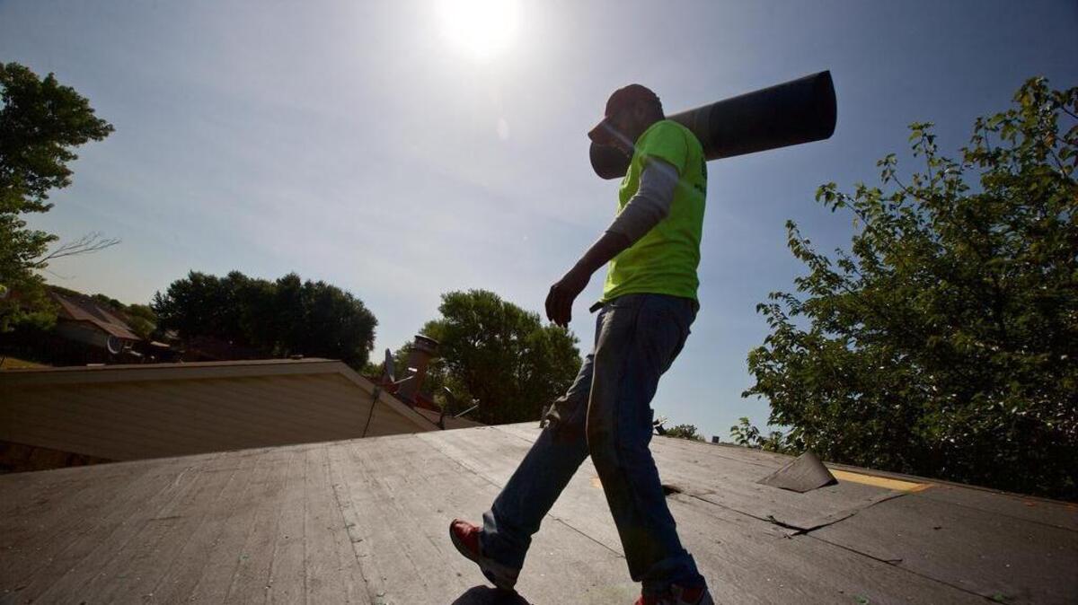 
Fort Worth temperatures are expected to be in the 100s for the next several days and most of August, according to the National Weather Service in Fort Worth.
