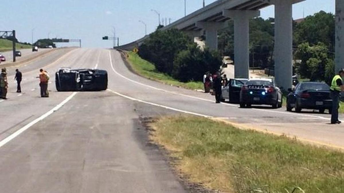
Ford SUV rolled over on Interstate 30 July 18 after driver performs evasive maneuver to avoid the vehicle in front of her.

