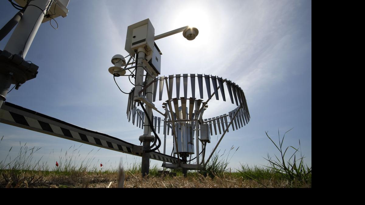 
The official Fort Worth reporting weather station is at D/FW Airport by a taxiway on the east side of the airport.

