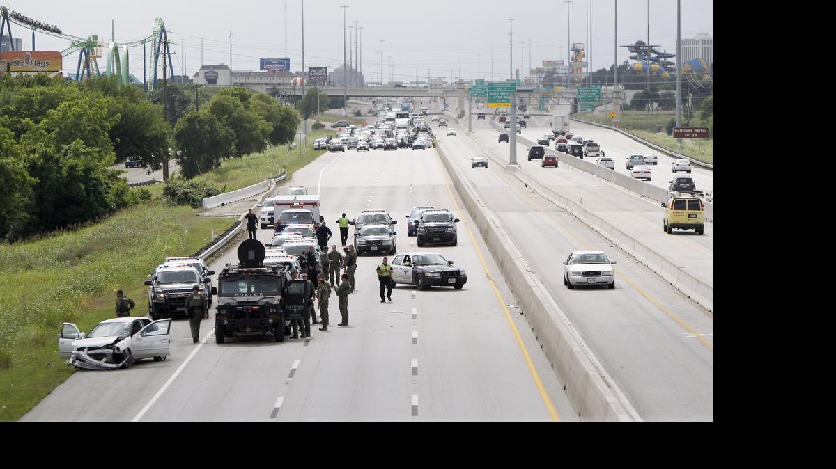 
A two-hour, often slow-speed chase on May 27 that ended at Interstate 30 and Texas 360 resulted in two Fort Worth police officers being moved from the SWAT unit.
