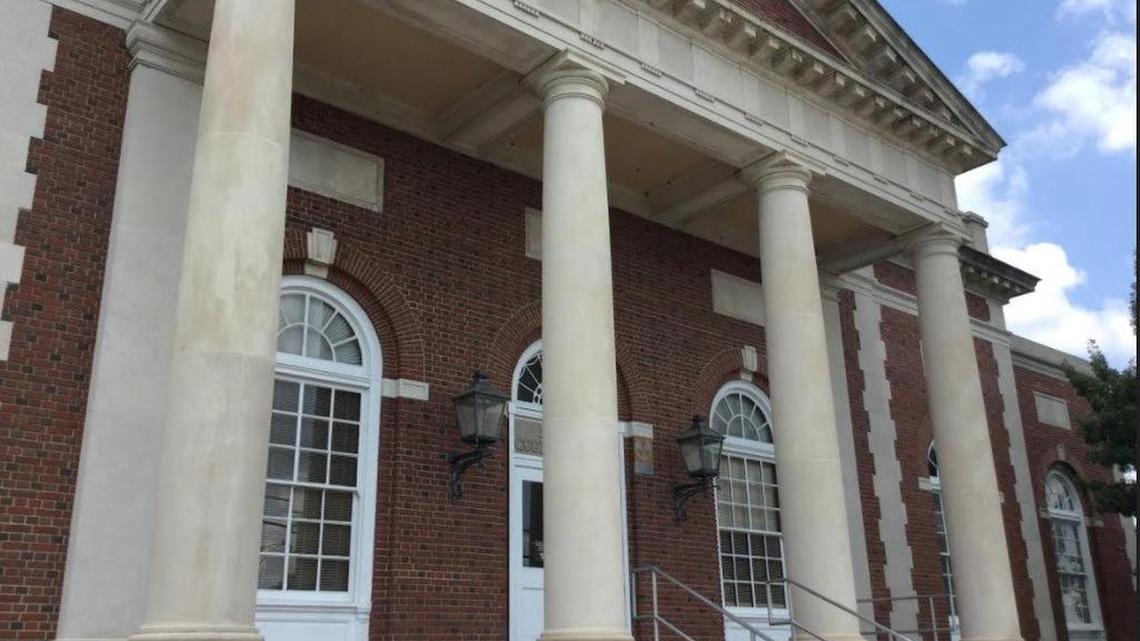 A Parker County jury has sentenced a Tarrant County registered sex offender to 20 years in prison for assaulting Weatherford police officers during his arrest in October, biting one of them.