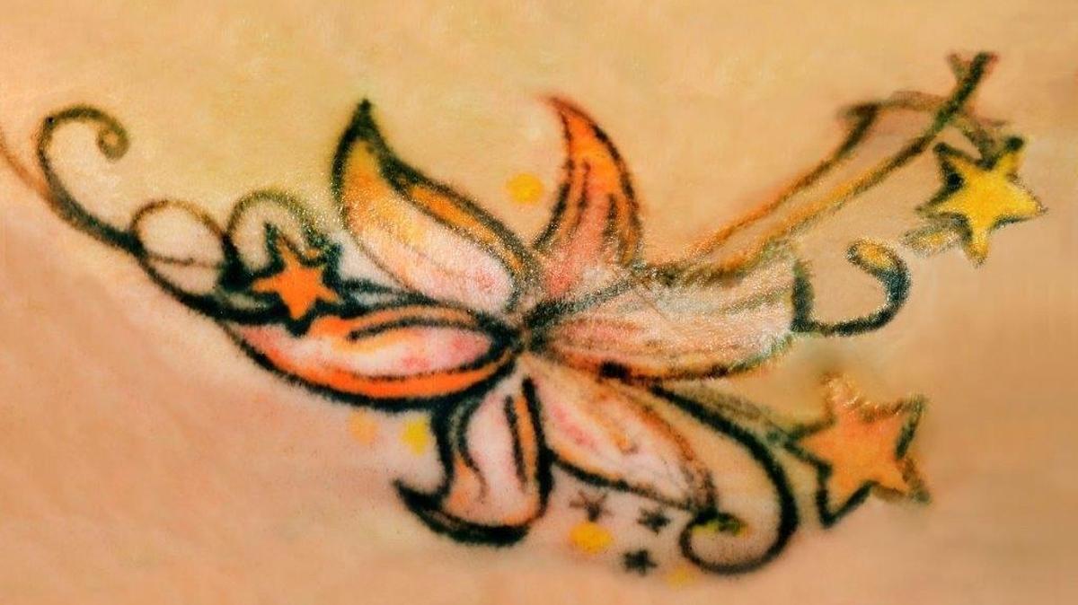 
An unidentified woman found dead Monday night had this tattoo on her left foot near the ankle.
