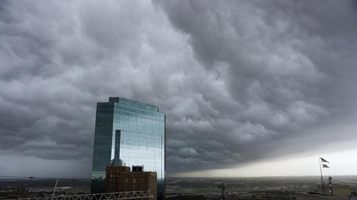 Thunderstorms could bring hail and damaging winds to North Texas over the weekend.