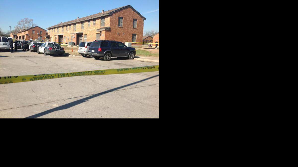 
Patrol officers found a man shot to death Tuesday morning in the 1400 block of Amanda Avenue in Fort Worth. No arrests had been made by early afternoon.
