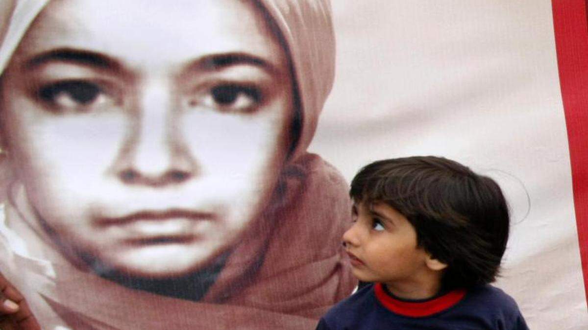 Pakistani woman whose conviction motivated hostage crisis spurns violence, lawyer says