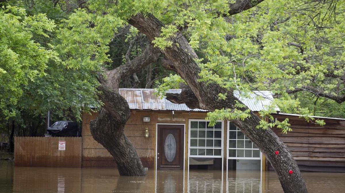 Many residents along the Brazos river in the Horseshoe Bend area of Parker County may have to deal with flooding again this week similar to what they saw in April.