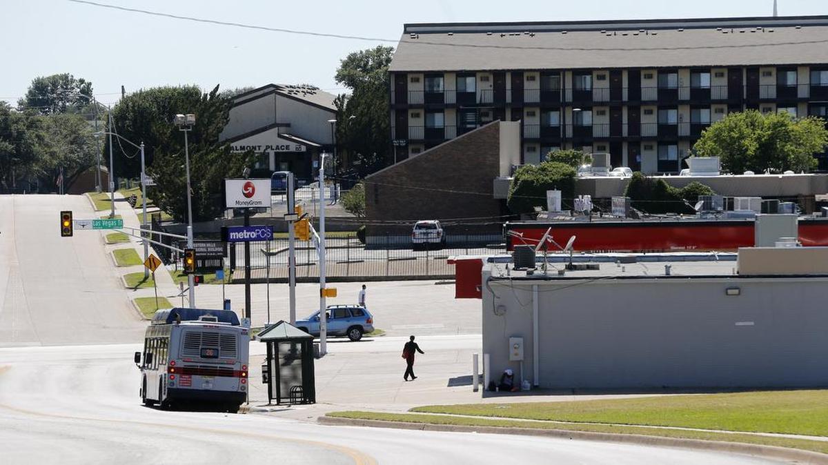 One woman speaking at Tuesday’s revitalization project meeting called the intersection of Calmont Avenue and Las Vegas Trail the “four corners from hell.”