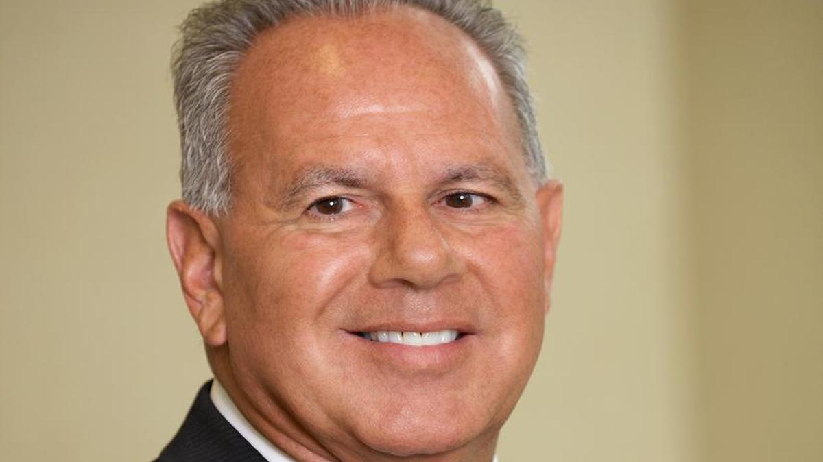 Eugene Giovannini of Arizona is named finalist for chancellor of Tarrant County College.