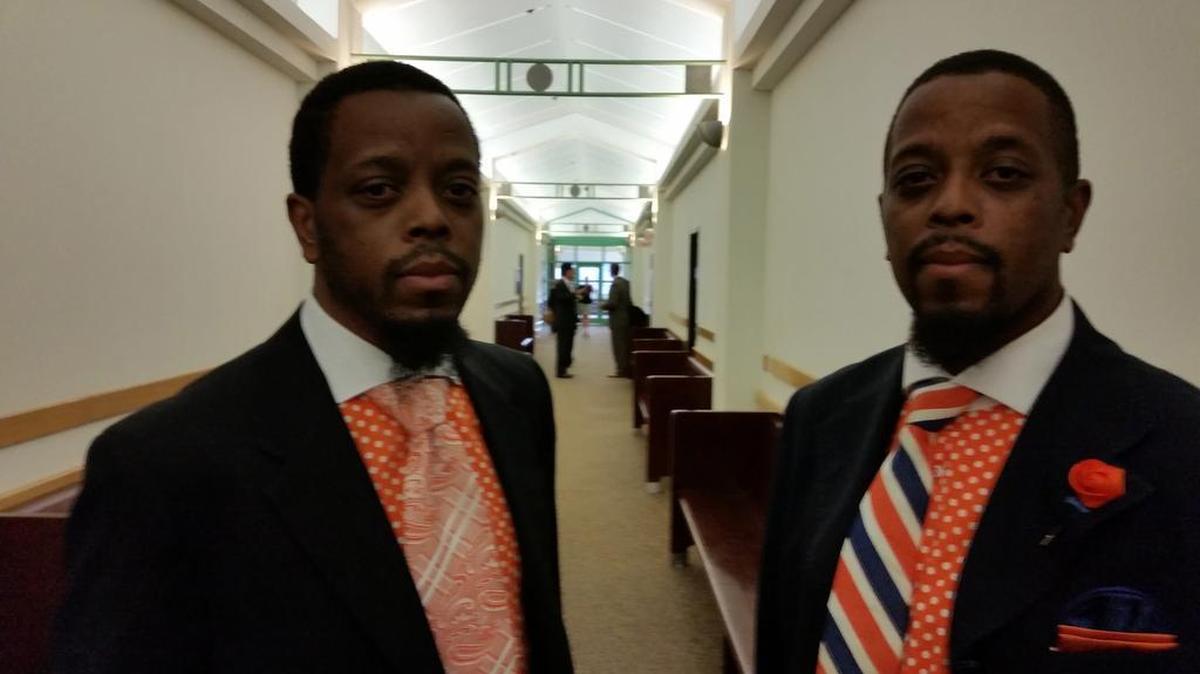 
Dondre Johnson, left, and his twin brother, Derrick Johnson, Wednesday, Sept. 23, 2015, outside the courtroom where Dondre Johnson was on trial this week. He was sentenced to two years in state jail on Thursday, Sept. 24, 2015.
