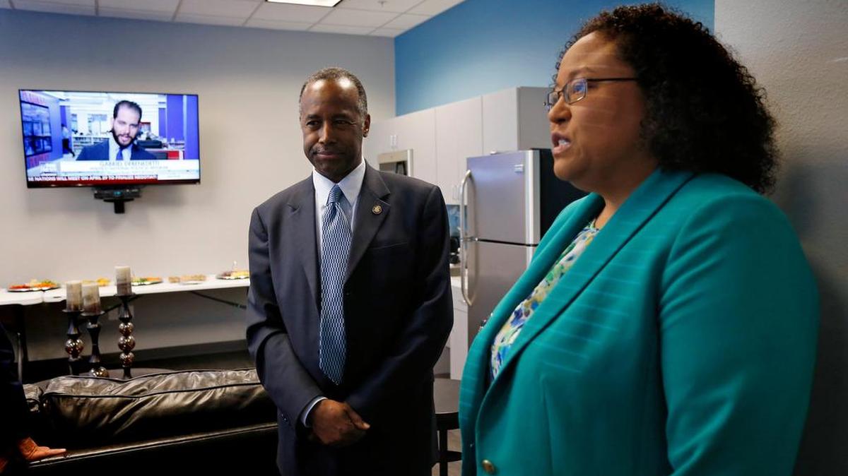 Former Fort Worth Housing Solutions President Naomi Byrne in March escorted HUD Secretary Ben Carson on a tour of Hunter Plaza in downtown.