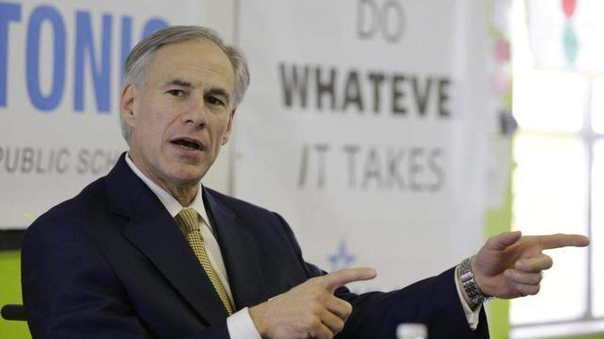 Former state Sen. Wendy Davis of Fort Worth called on Greg Abbott to settle the state’s school finance lawsuit when he was attorney general.