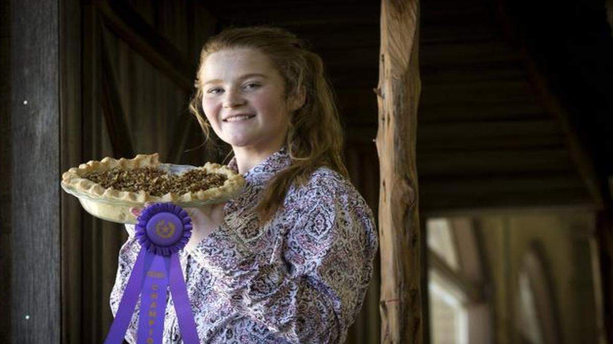 
McKinley Brandt, 14, of North Richland Hills baked the Grand Champion apple pie at the Tarrant County Junior Livestock Show on Friday.
