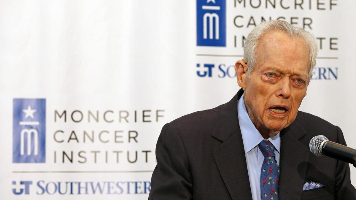 
Tex Moncrief is shown speaking during a ceremony for the opening of new Moncrief Cancer Institute in Fort Worth, Texas on November 19, 2012. 
