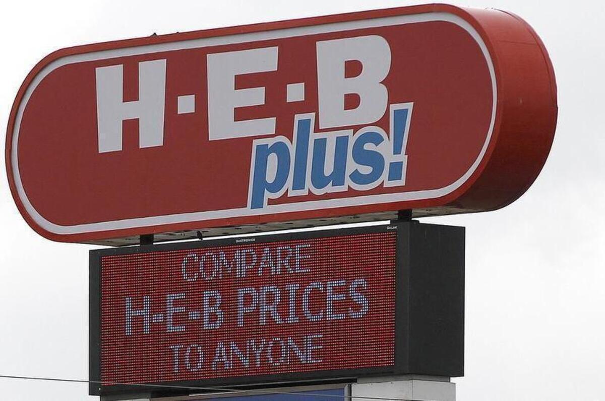 H-E-B plans to open a store in Hudson Oaks, about 20 miles west of Fort Worth.