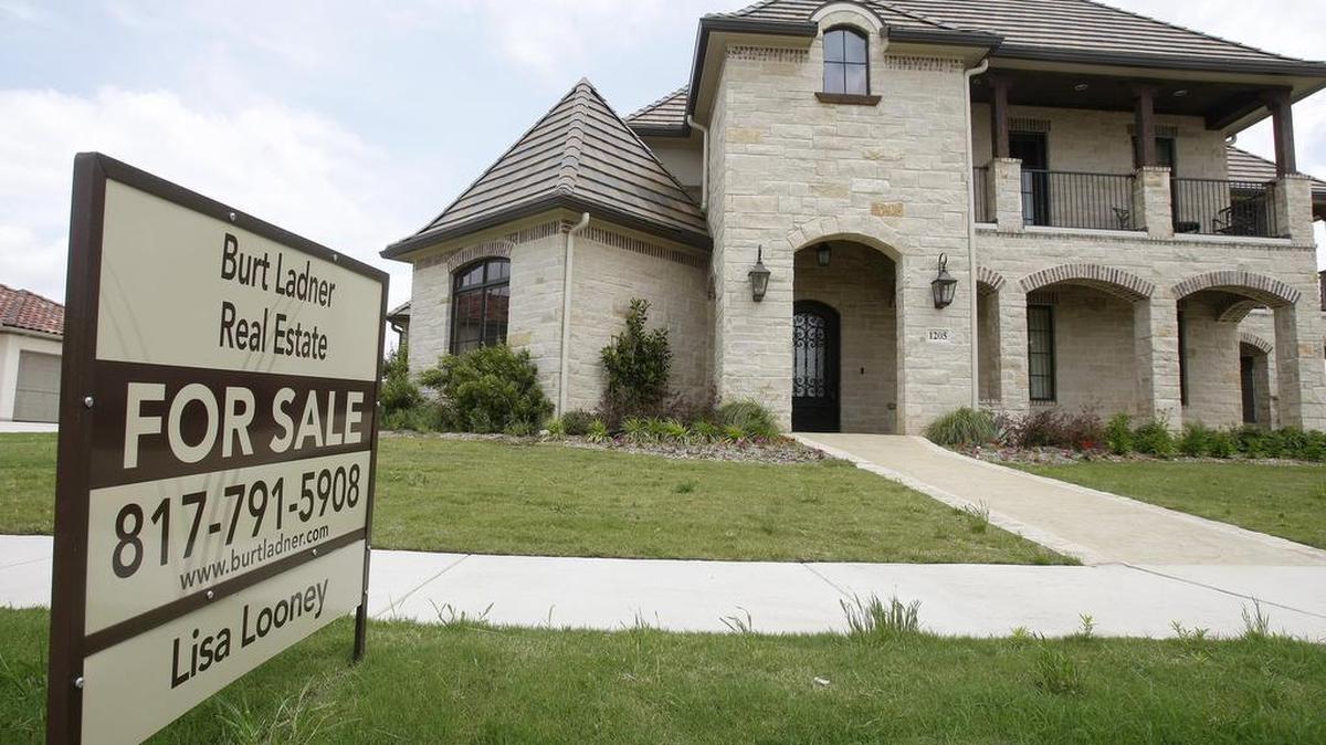 The median home price in Tarrant County has decreased slightly since July.