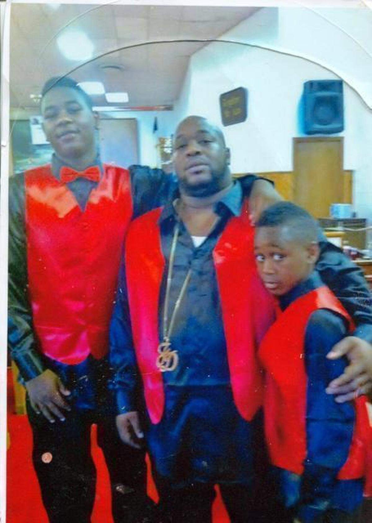 Jermaine Darden and his sons