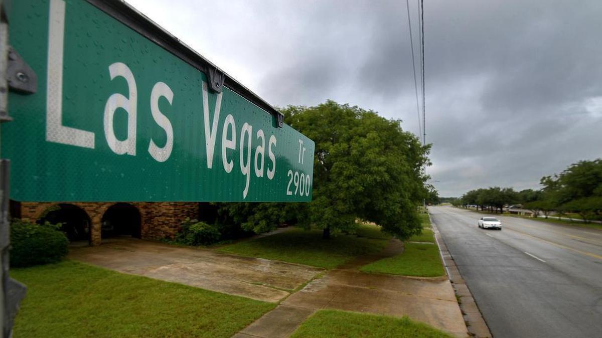 A team of city leaders will work to revitalize Las Vegas Trail.