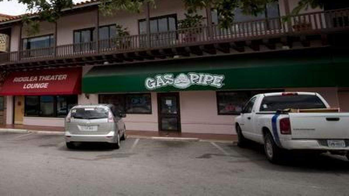 
The Gas Pipe shop on Camp Bowie Boulevard where a robber was killed by a Fort Worth police officer.
