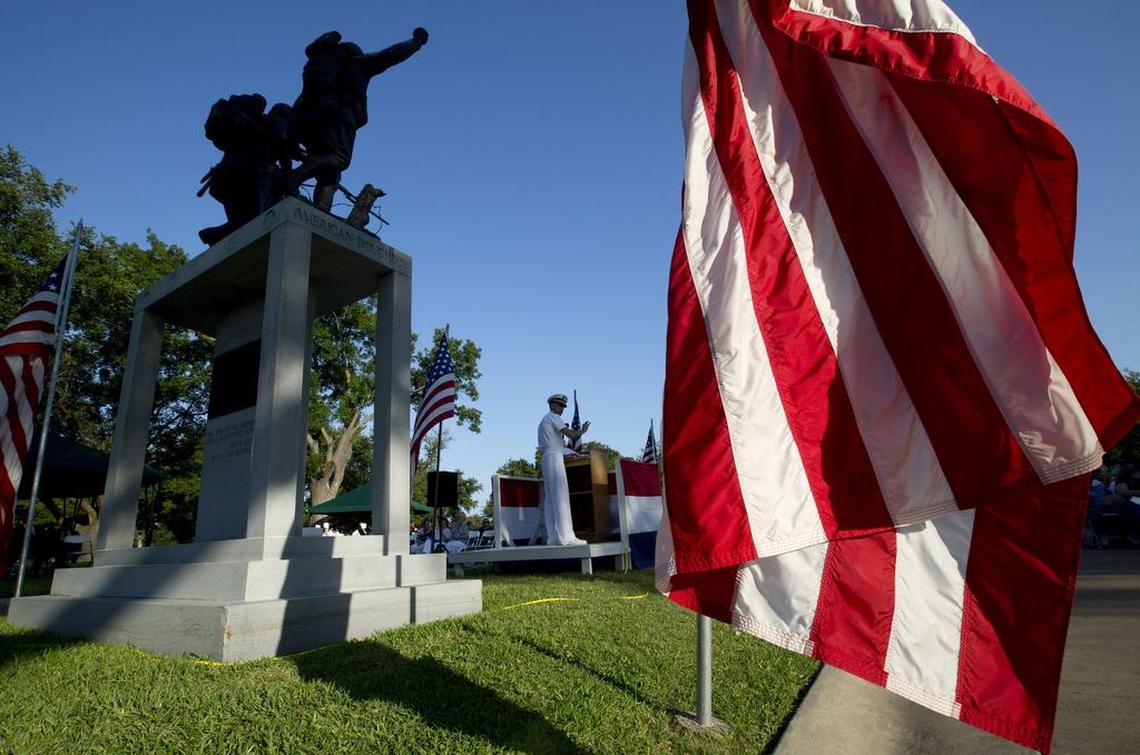 Captain Mike Steffen, Commander NAS Fort Worth JRB was the keynote speaker at the Memorial Day service at Mount Olivet Cemetery on Monday, May 30, 2016.