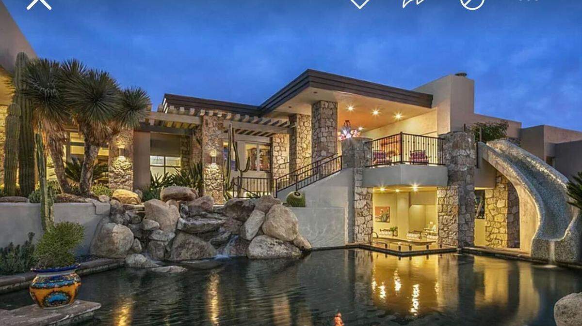 The backyard has a water park vibe.