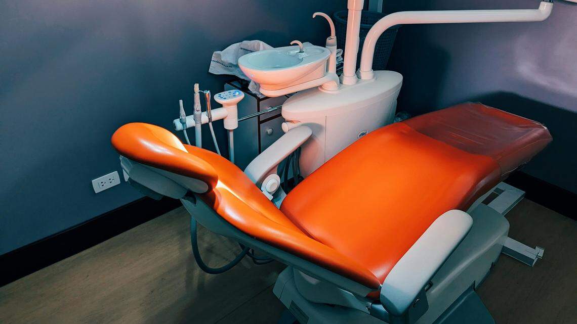 A woman pretending to be a dentist performed a root canal on a patient, Texas authorities say.