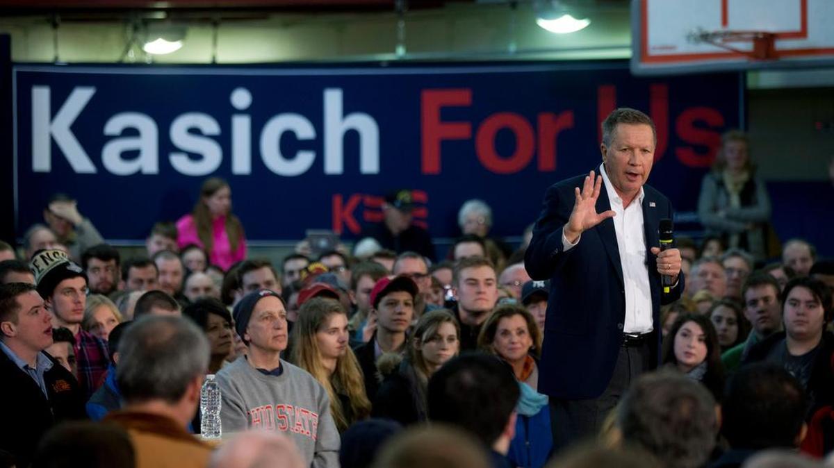 Live: Republican presidential candidate, Ohio Gov. John Kasich speaks during a campaign event at the Greece Community and Senior Center on Saturday, April 9, 2016, in Greece, N.Y. (AP Photo/Mike Groll)