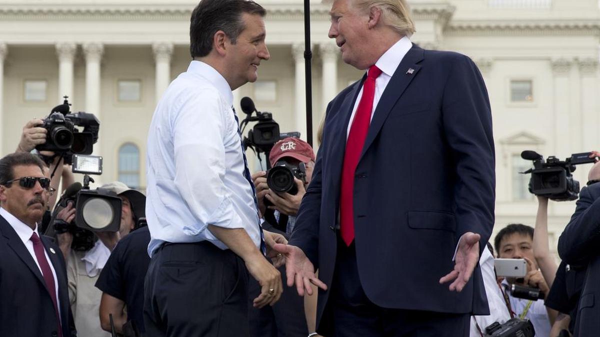 Republican presidential candidates Sen. Ted Cruz, left, and Donald Trump