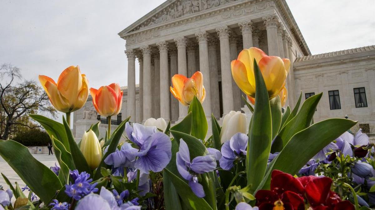 Live: The Supreme Court is seen in Washington, Monday, April 4, 2016, after justices ruled in a case involving the constitutional principle of “one person, one vote” and unanimously upheld a Texas law that counts everyone, not just eligible voters, in deciding how to draw legislative districts. (AP Photo/J. Scott Applewhite)