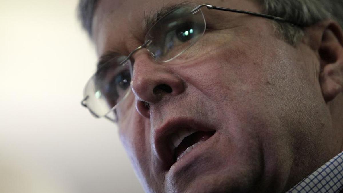 Live: Republican presidential candidate, former Florida Gov. Jeb Bush speaks during a campaign event held at the VFW, Saturday, Jan. 30, 2016, in Clear Lake, Iowa. (AP Photo/Kiichiro Sato)