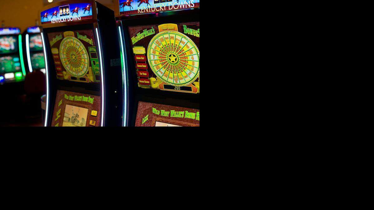 
Here’s a look at some of the historical horse racing machines at the Kentucky Downs.
