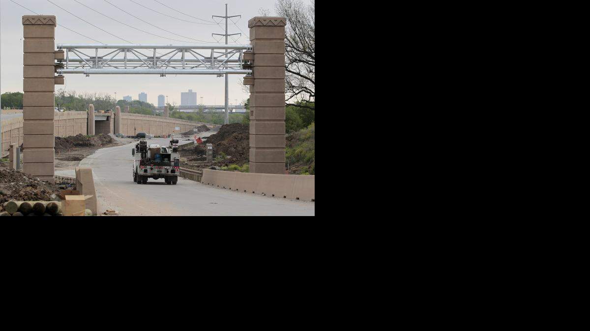 
Chisholm Trail Parkway is one of the latest toll roads in Tarrant County.

