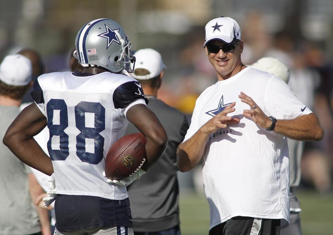 Dallas Cowboys wide receiver Dez Bryant talks with former Cowboy tight end Jay Novacek during a practice in 2013.