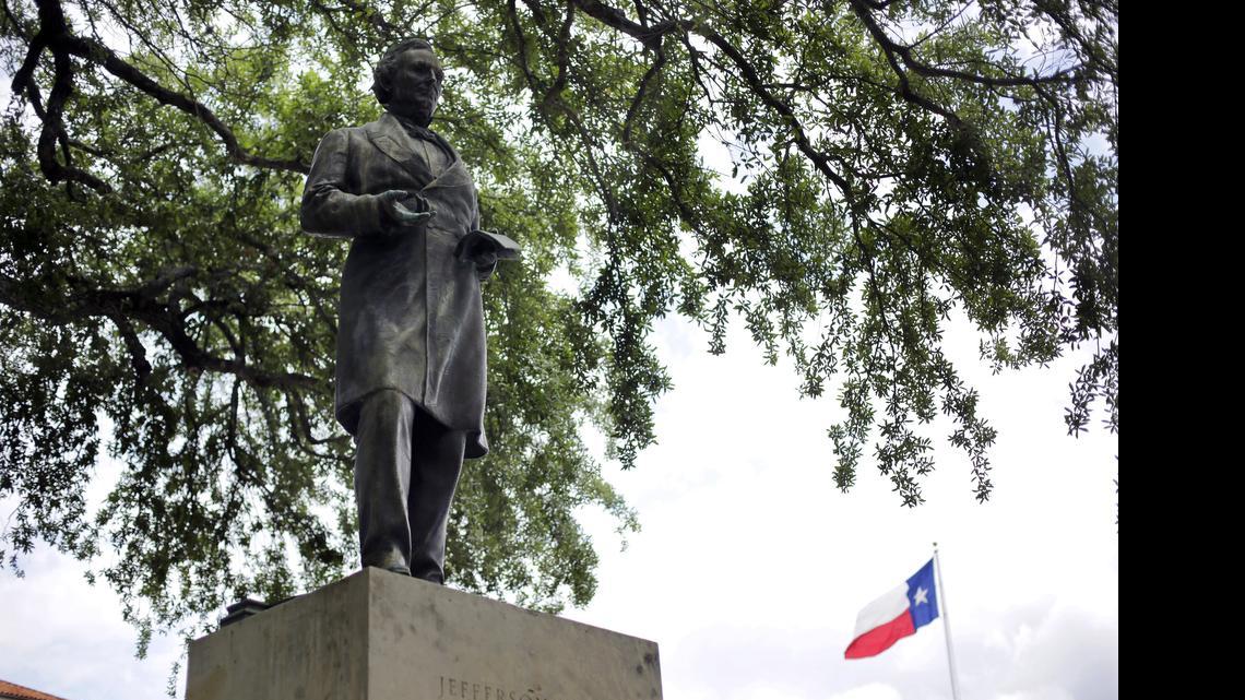 
The Jefferson Davis statue was installed in the 1930s. 


