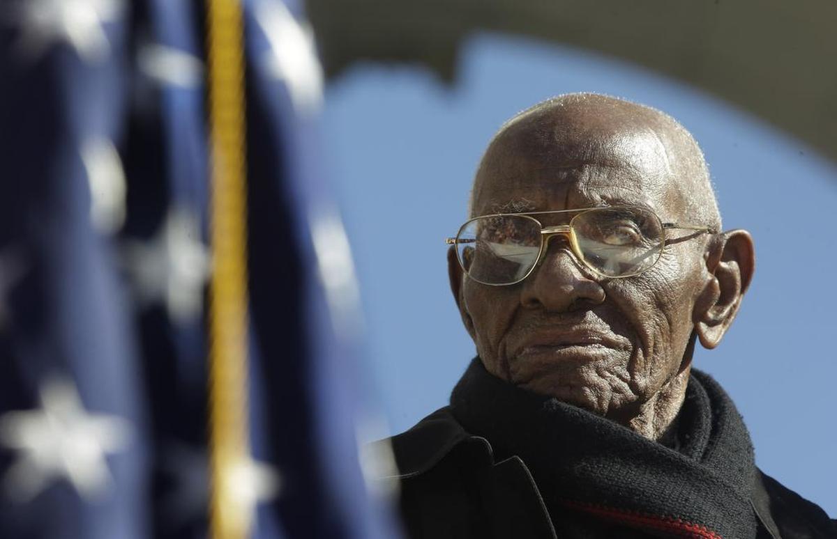 World War II veteran Richard Overton, in a 2013 photo taken at Arlington National Cemetery. He was 107 at the time of the trip for a Veterans Day ceremony in Washington, D.C.
