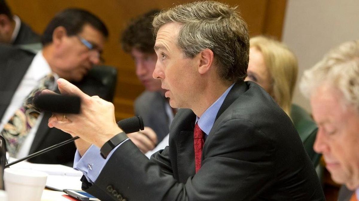 Sen.Van Taylor R-Plano questions a witness during an Aug 3 Senate Education Committee meeting.