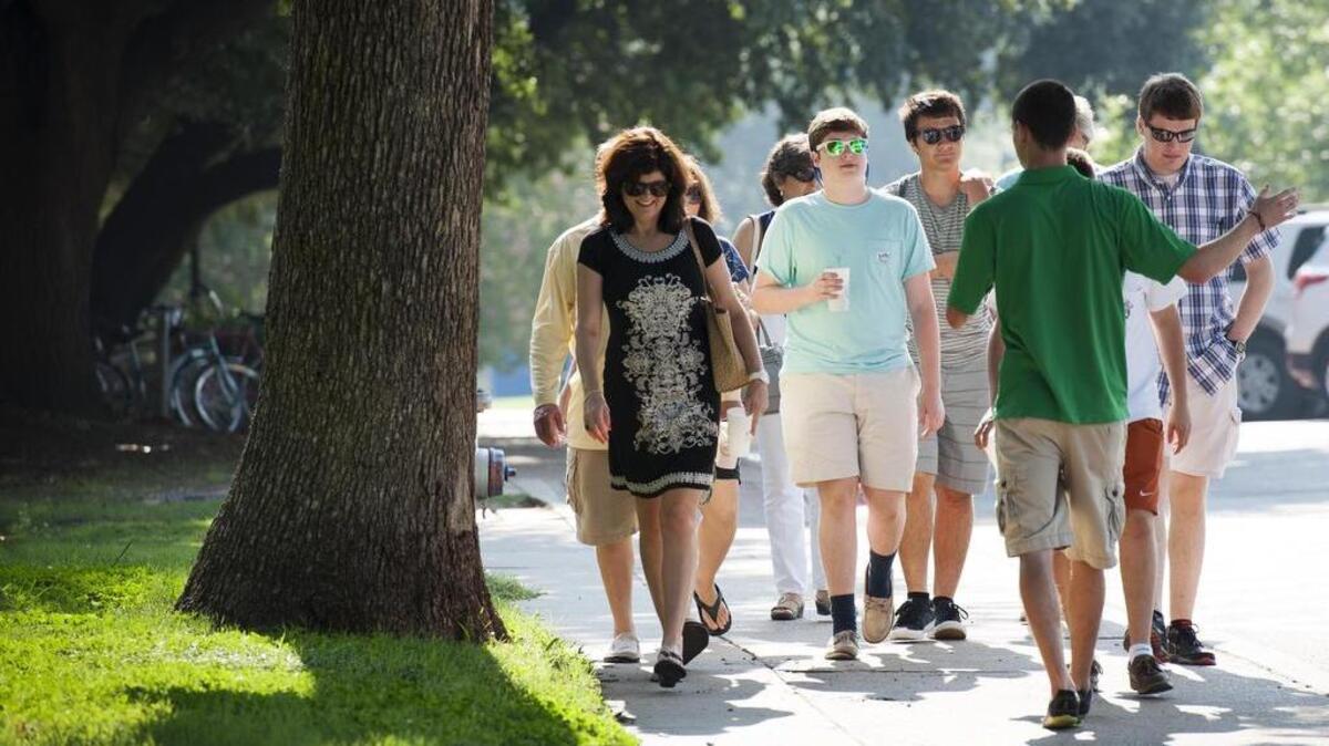 Prospective students and their parents tour UNT’s campus in Denton. UNT saw an uptick in reported rapes on campus, increasing from 7 in 2015 to 13 last year.