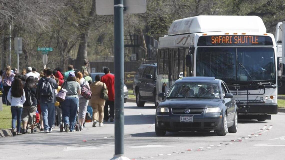 For spring break, take Safari Shuttle to Fort Worth Zoo