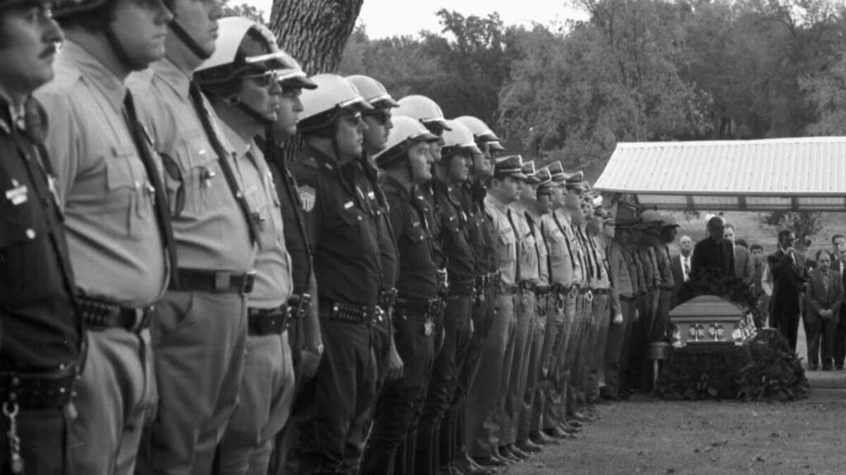 
The funeral for Fort Worth police Officer Edward Belcher drew 750 mourners at Greenwood Cemetery.
