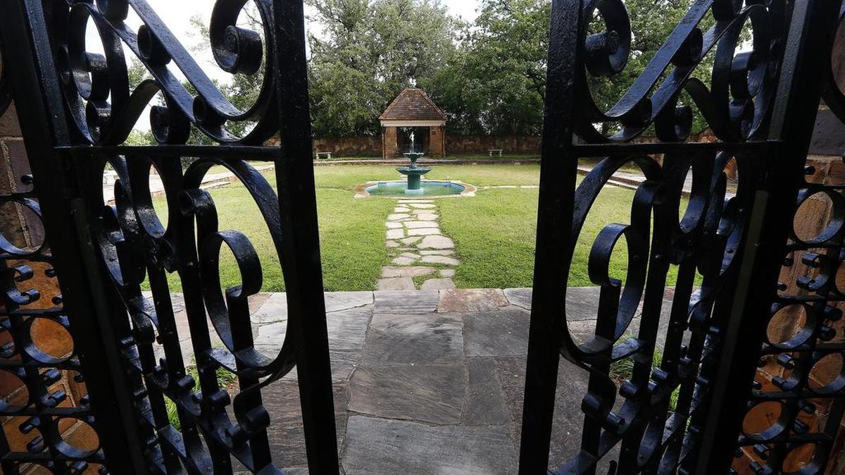 Top O’Hill Terrace’s garden gate.