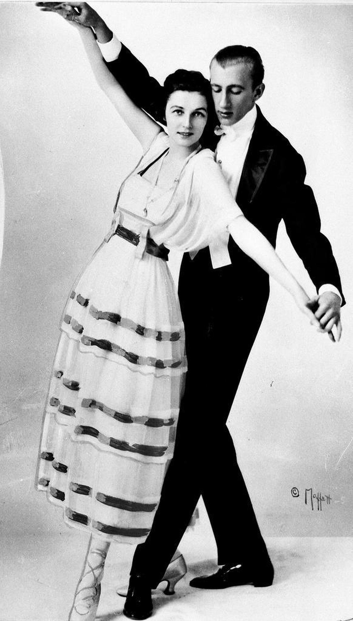 A 1915 publicity photo of Irene and Vernon Castle.